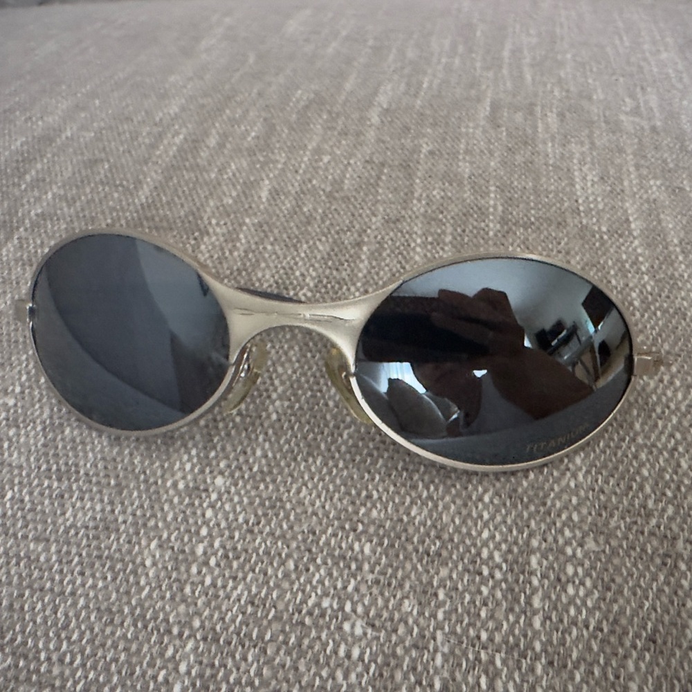 Oakley Titanium Silver Oval  Sunglasses